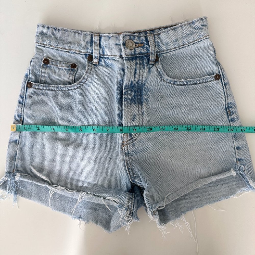 Zara high rise denim cutoff shorts - Picture 6 of 9